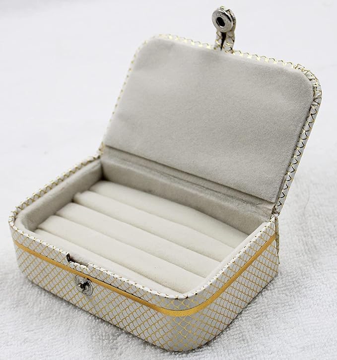 atorakushon PU Leather Combo Makeup Jewellery accessories Vanity box to nicely organize the Jhumka Ring Earrings Necklace Bangle for Female Set of 3 Cream