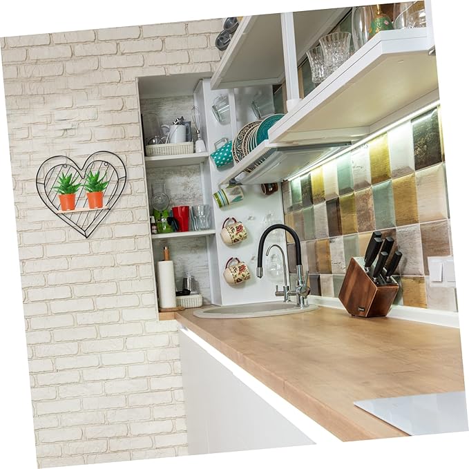 BESTOYARD 2pcs Photo Holder Wedding Decor Metal Stand Bathroom Wall Shelves Heart Hanging Shelves Metal Wall Shelves Country Wall Shelf Makeup Storage Organizer Iron Heart-Shaped Hook up