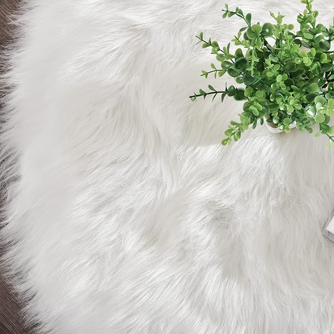 Latepis White Faux Fur 4'x5'10" Area Rug, Soft Plush Faux Fur Sheepskin Rugs for Living Room, Washable Fluffy Fuzzy Rug for Bedroom and Living Room, Luxury Room Decor, Rectangle