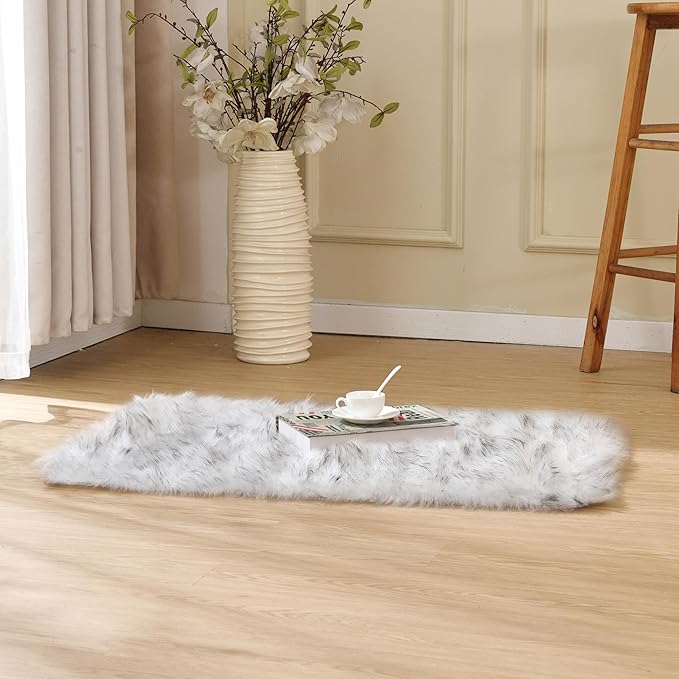 ORINOVA White and Gray Furry Carpet for Bedroom Fuzzy Faux Sheepskin Washable Fur Area Rugs for Living Room Rug 4x6 Rectangle Nursery Rug