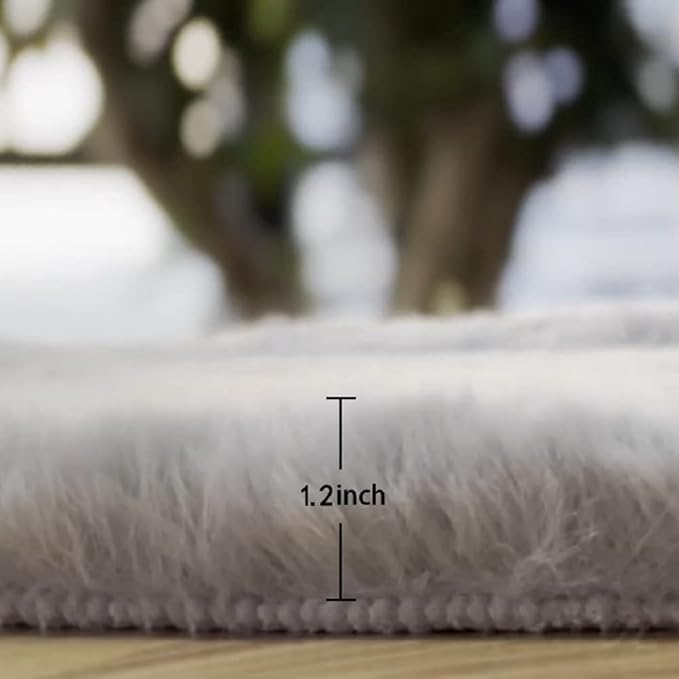 ORINOVA Washable Area Rugs 5x7 Rugs for Living Room Silver Grey Faux Rabbit Fur Rug for Bedroom Faux Sheepskin Rug Teen Room Home Décor