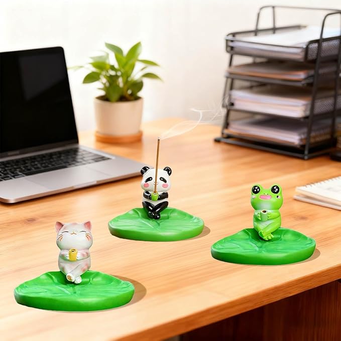 Frog Incense Holder Cute Animal Figurine Incense Burner Ash Catcher Creative Cartoon Resin Frog Green Lotus Leaf Base Statue for Home Room Decor Meditation Yoga Spa