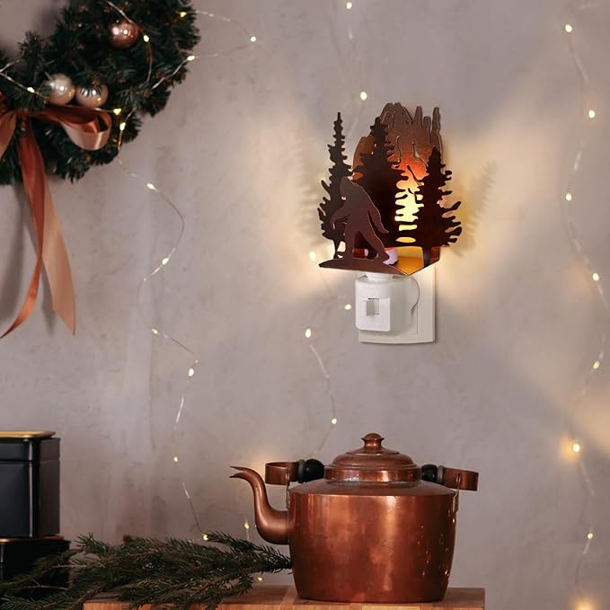 Tuanse Bigfoot Plug in Night Light Wilderness Farmhouse Sasquatch Metal LED Night Light Decorative Vintage Novelty Bigfoot Lamp Decor for Holiday Bedroom Living Room Bathroom Christmas Gift