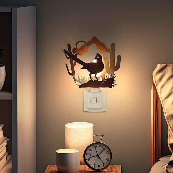 Tuanse Road Runner Bird Plug in Night Light Farmhouse Metal LED Night Light Decorative Vintage Novelty Lamp Decor for Holiday Bedroom Living Room Bathroom Christmas Gift