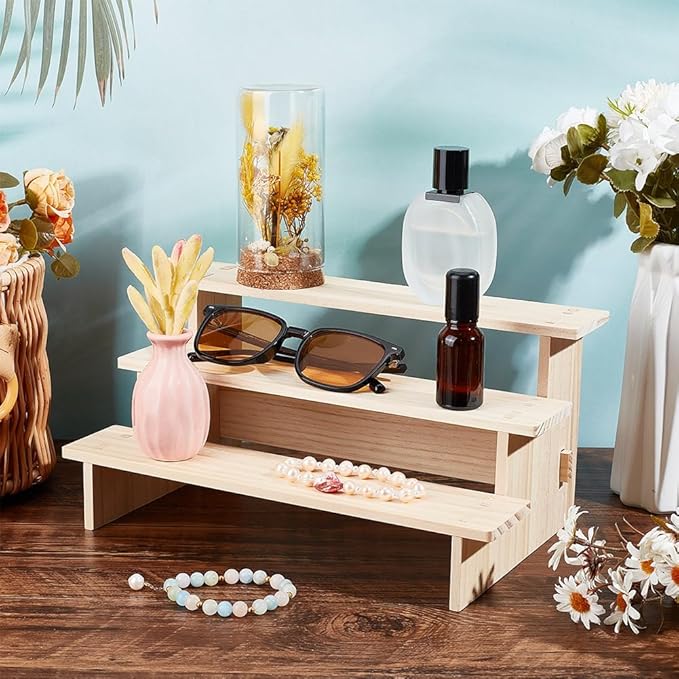 NBEADS 3-Tier Wooden Display Riser Shelf, 7.05x11.65x5.59 Inch Antique White Tabletop Small Food Stand Risers Display Makeup Step Perfume Organizer for Fragrance Cosmetics Figure Collection
