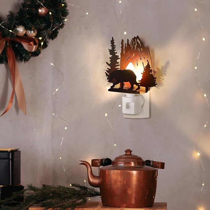 Tuanse Forest Bear Plug in Night Light Wilderness Farmhouse Bear Forest Mountain Night Light Decorative Vintage Cabin Metal LED Lamp Decor for Holiday Bedroom Living Room Bathroom Christmas Gift