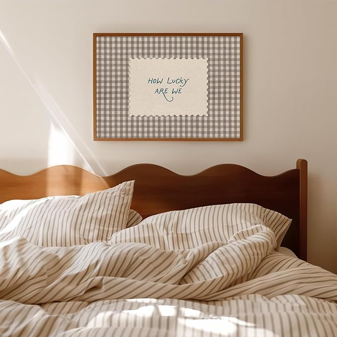 Vintage Canvas Wall Art How Lucky Are We Positive Quote Vintage Gingham Canvas Poster Inspirational Canvas Wall Decor Trendy Preppy Aesthetic Posters for Bedroom Dorm Apartment Decor 24x16in Unframed