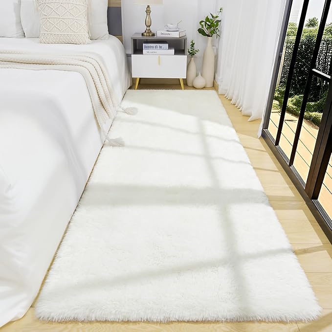 BENRON Soft Runner Rugs for Bedroom 2.6x8, Washable Long Runners for Hallway Entryway Kitchen Dorm, Fluffy Throw Rug for Kids Girls Room Decor Photo Prop, Cream White
