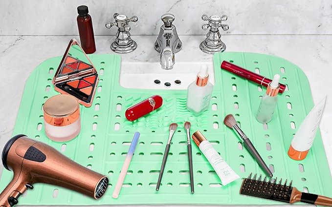 Bathroom Sink Cover for Counter Space, Foldable Silicone Makeup Mat with Hanging Loop Heat-Resistant Sink Cover for Makeup, 22 * 17" Space Saver Sink Organizer Mat for Bathroom, Green