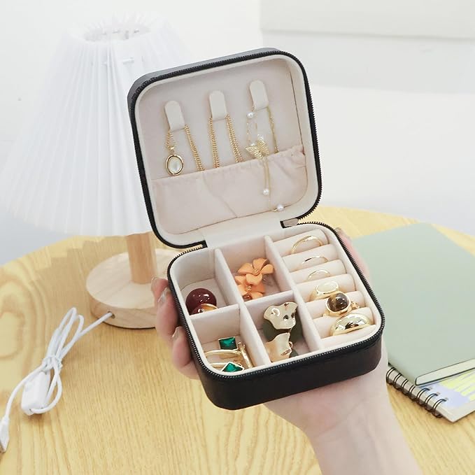 OceeK Travel Jewelry Case, PU Leather Small Jewelry Box,Portable Travel Jewelry Organizer Storage Case,Black,1 Pack