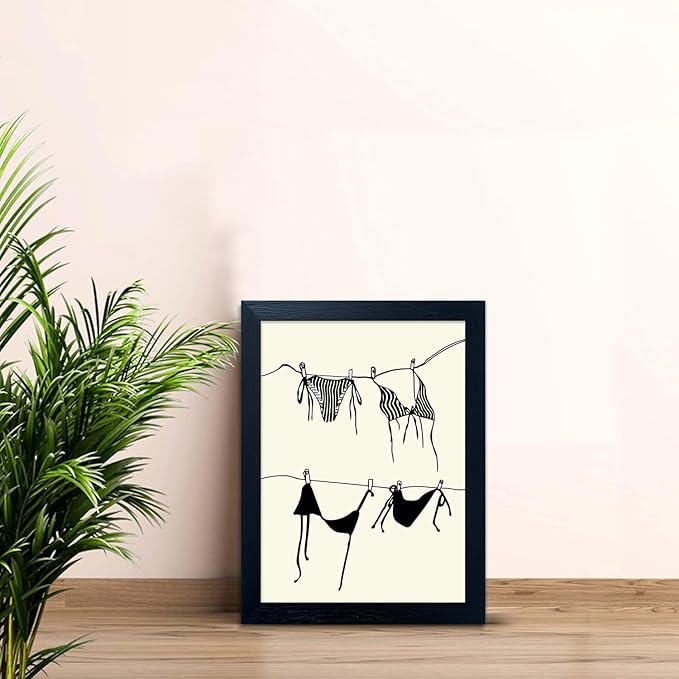 Fashion Girl Wall Art Bikini Hanging Poster Black And White Girl Room Decor Framed Sexy Print Aesthetic Trendy Canvas Picture Bathroom Decoration