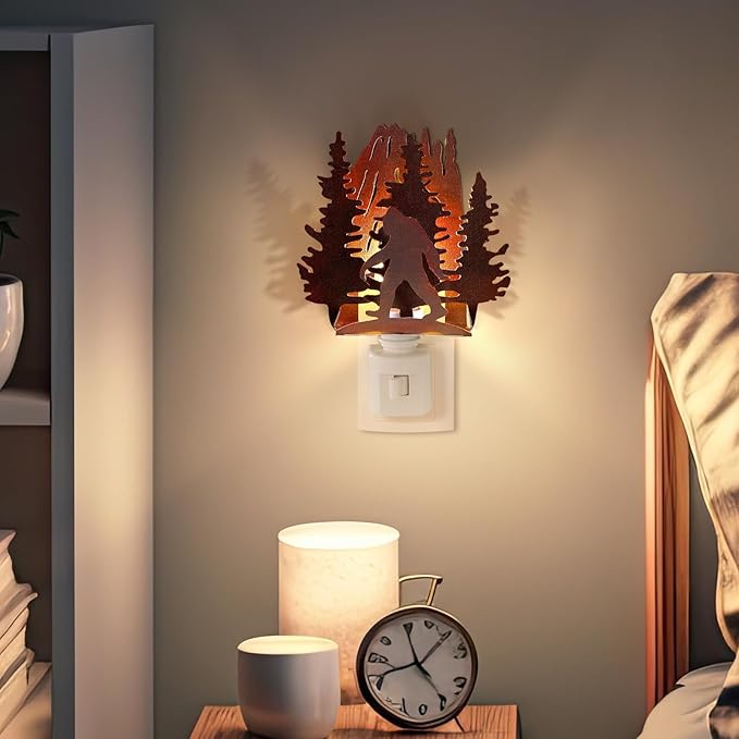 Tuanse Bigfoot Plug in Night Light Wilderness Farmhouse Sasquatch Metal LED Night Light Decorative Vintage Novelty Bigfoot Lamp Decor for Holiday Bedroom Living Room Bathroom Christmas Gift