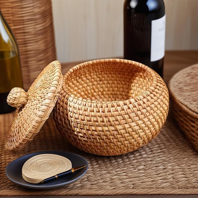 WRINGKIT Small Rattan Basket Box with Lid, Round Handmade Woven Storage Basket, Multi-purpose Wicker Bowl Decorative Organizer for Shelf, Home, Bathroom Decor