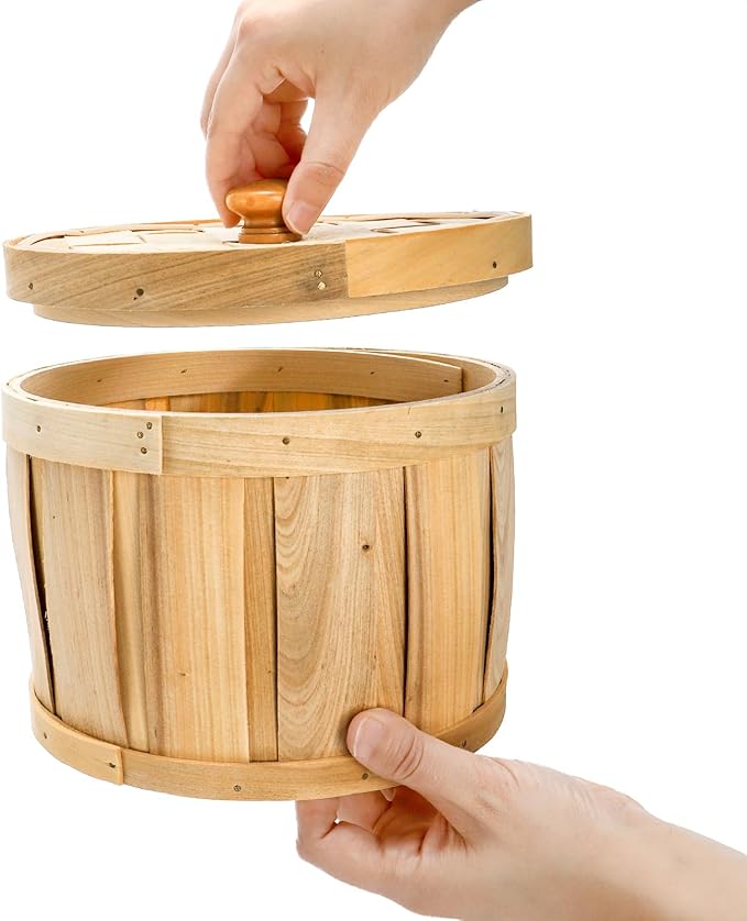 Lawei Set of 2 Round Woven Storage Baskets with Lids, Natural Woodchip Decorative Storage Fruit Buckets, Dust-Proof Kitchen Snack Organizer & Home Decor Storage Bins for Shelf, Home, Office