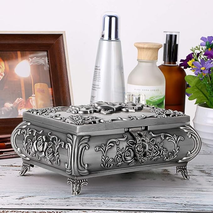 Hipiwe Vintage Metal Jewelry Box Small Trinket Jewelry Storage box For Rings Earrings Necklace Treasure Chest Organizer Antique jewelry Keepsake gift Box Case for Women (Large)