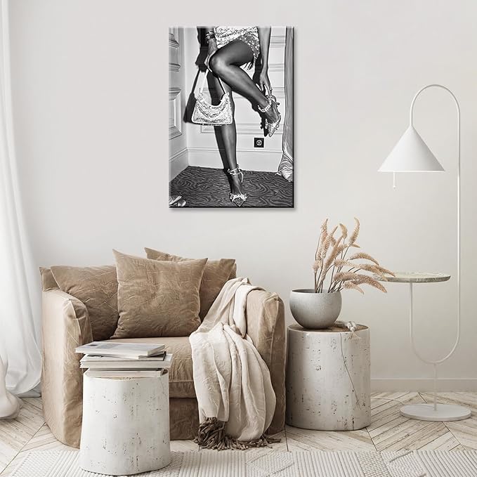 Trendy Black And White Canvas Wall Art High Fashion Poster Retro Girl Room Decor Luxury Feminist Prints Beautiful Chic Woman Picture For Apartment Batchroom Bedroom Decor 8x12in Unframed
