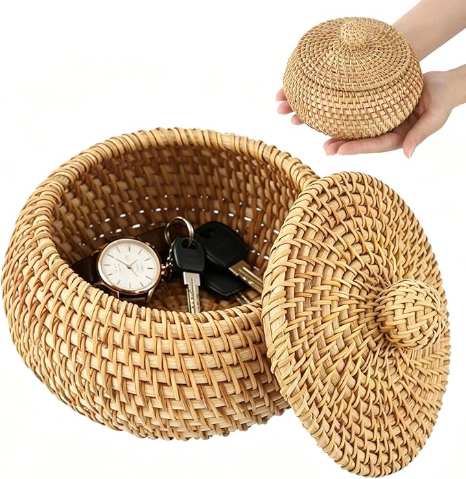 ZALIR Round Rattan Basket with Lid, Small Handmade Woven Storage Basket, Decorative Organizer Box, Vintage Rattan Tabletop Container for Keys, Candy, Sundries, 5.9 x 3.5 in