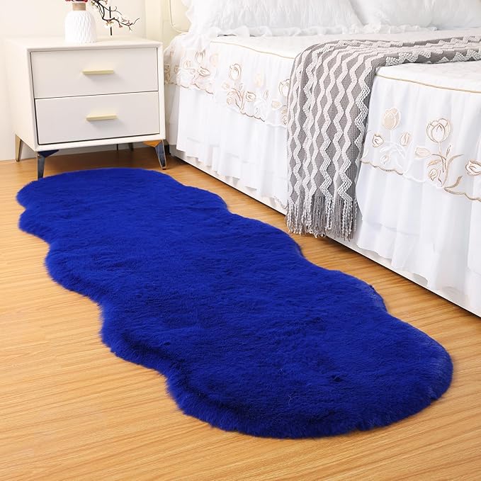 Fluffy Synthetic Rabbit Fur Area Rug Soft Faux Rabbit Plush Rug Machine Washable Non-Slip Backing High Density Floor and Sofa Seat Cushions for Living Room White and Blue 2x6 ft