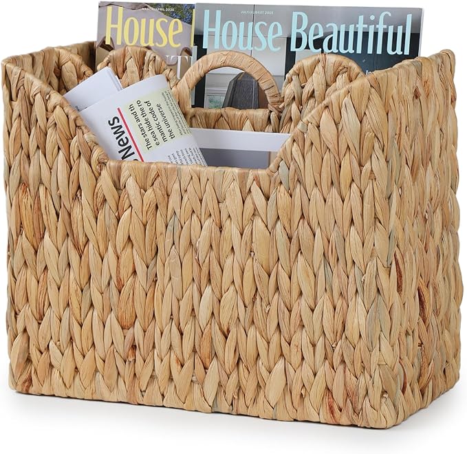 YANGQIHOME Wicker Magazine Holder, Handwoven Water Hyacinth Magazine Basket, Scalloped Book Basket with Handle, Divided Magazine Rack for Office, Bathroom, Living Room