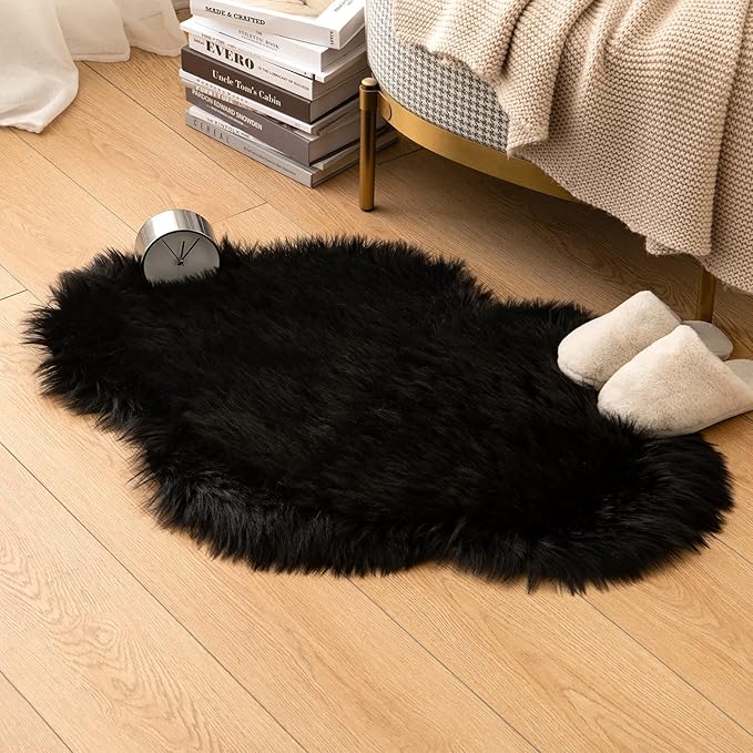 MIULEE Fluffy Rug Soft Shaggy Faux Fur Area Rug Luxury Plush Cloud Shape Carpet for Halloween Bedroom Living Room Sofa Chair 2 x 3 Feet, Black