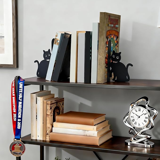 BEISE Book Ends Metal, Decorative Cat Bookends with 2 Cute Black Kittens for Shelf Decor, Office Desk, Home Kitchen Organizer, Unique Book Lover Gift, Funny Gifts for cat Lovers