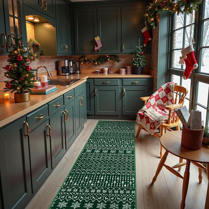 Lahome Christmas Runner Rug for Hallway 2x8 Non Slip Soft Long Kitchen Carpet Runner Washable Low Pile Xmas Snowflake Carpet Runner for Entryway Bathroom Holiday Winter Home Decor Green Hana