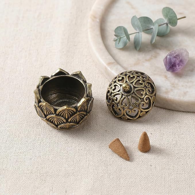 Thinp 2 Pcs Copper Lotus Incense Holder, Brass Lotus Incense Burner Mini Vintage Desktop Ornament for Cones Home Meditation Decor