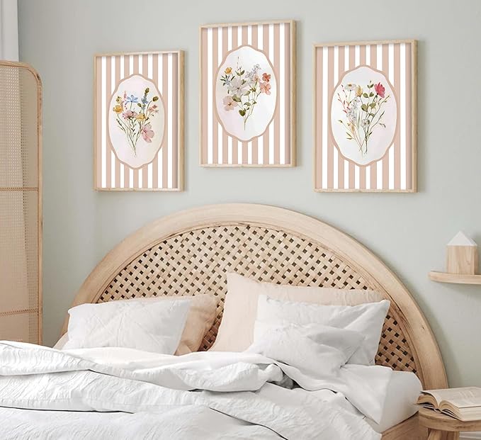3Pcs Pink Flower Wall Art Light Pink Striped Plant Painting Picture Wall Decor Elegant wildflowers Poster Print Artwork for Bedroom Preppy dormitory Living Nursery Room Home Decoration