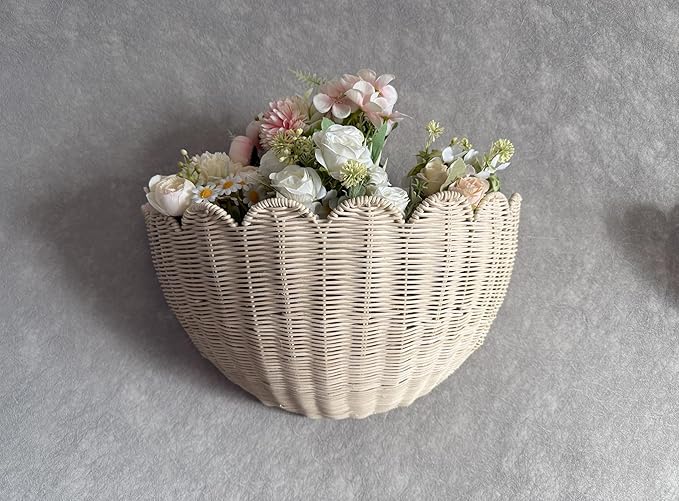 2pcs woven wall baskets,scalloped wall basket,hanging basket,16" x 10" x 7"In & 14" x 8" x 6"In