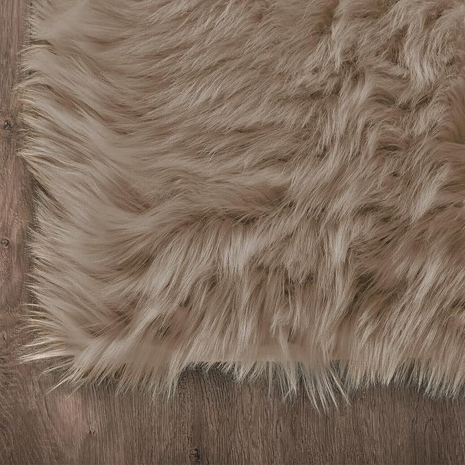 Latepis Beige Faux Fur Rug 8x10, Faux Fur Sheepskin Rug for Living Room, Fluffy Washable Fuzzy Rugs Carpet for Bedroom, Luxury Room Decor, Rectangle