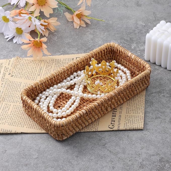 Small Rattan Serving Tray Key Basket for Entryway Natural Wicker Decorative Tray for Keys, Trinkets, Kitchen, Coffee Table